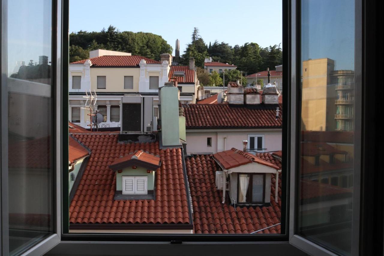 B&B Central Триест Екстериор снимка